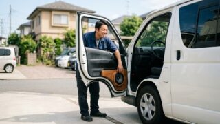 ハイエースの音質がこもる純正スピーカーを改善！手軽なドアスピーカー交換DIY