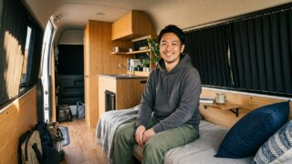 車中泊の必須アイテム！ハイエース専用遮光カーテンの美しい取付