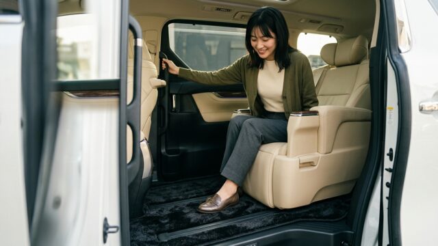 純正10万円は高すぎる？アルファードおすすめ社外フロアマット比較